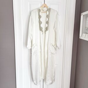 Vintage Victoria’s Secret robe